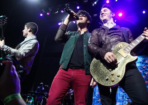 Trio americano Jonas Brothers se apresenta em São Paulo